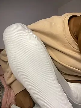  yisela  online show from 02-04-26, 02:06