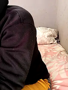 BeejayLoverxx online show from 10-21-25, 08:59