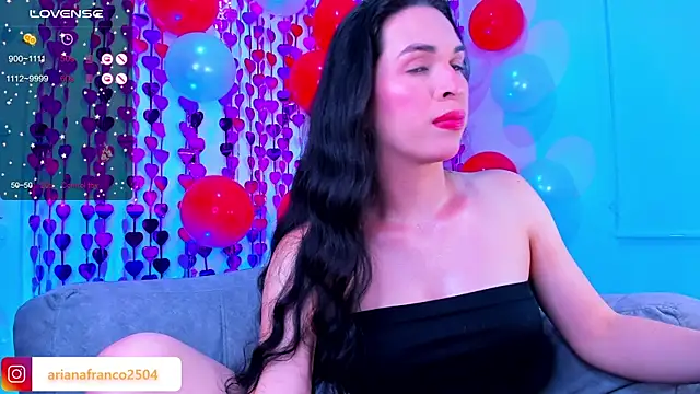 Snapshot of Ariana_f chatting on 02-15-25, 01:42 Ariana f online show from 02-15-25, 01:42