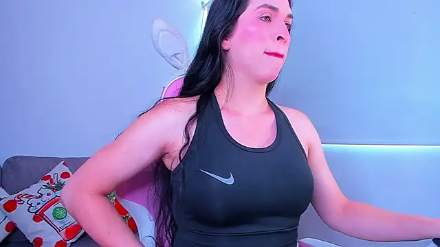 Ariana f online show from 10-31-25, 06:53