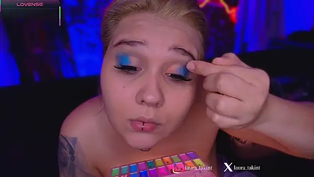 Laura takint online show from 10-13-25, 09:15