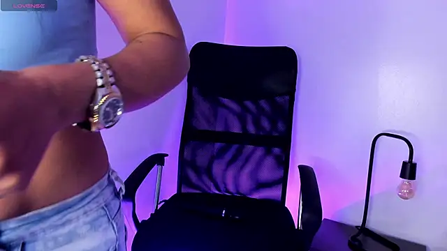 Tracy lambo online show from 12-31-24, 04:06