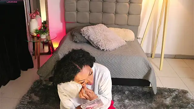 Snapshot of Valeriestyle chatting on 01-29-25, 04:05 Valeriestyle online show from 01-29-25, 04:05