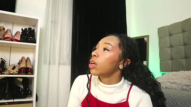 Snapshot of Valeriestyle chatting on 01-31-25, 07:29 Valeriestyle online show from 01-31-25, 07:29