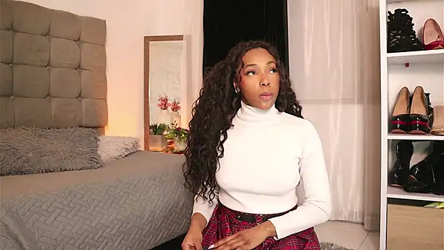 Snapshot of Valeriestyle chatting on 02-21-25, 07:01 Valeriestyle online show from 02-21-25, 07:01