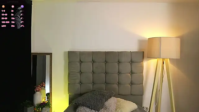 Snapshot of Valeriestyle chatting on 03-17-25, 04:08 Valeriestyle online show from 03-17-25, 04:08