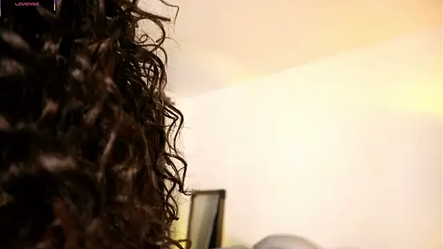 Snapshot of Valeriestyle chatting on 09-12-25, 04:01 Valeriestyle online show from 09-12-25, 04:01