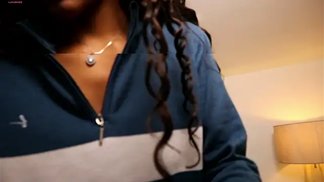 Snapshot of Valeriestyle chatting on 10-08-25, 03:48 Valeriestyle online show from 10-08-25, 03:48