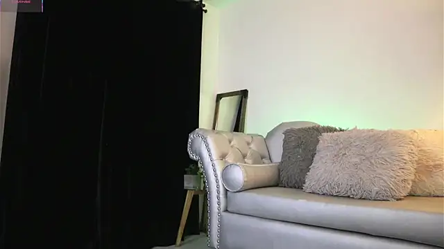 Snapshot of Valeriestyle chatting on 11-03-25, 04:25 Valeriestyle online show from 11-03-25, 04:25