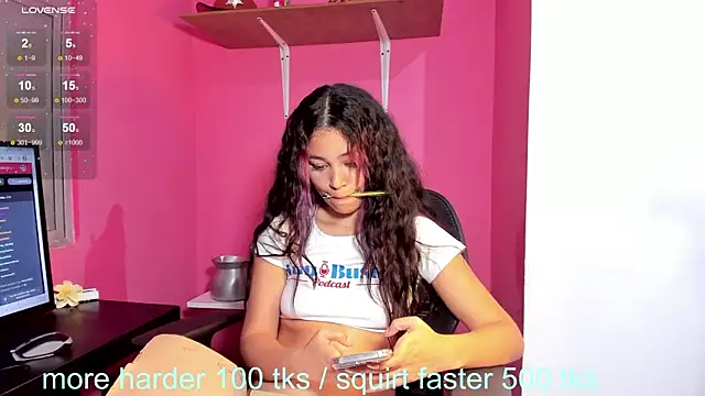 Snapshot of jazmin_worldd chatting on 03-09-25, 10:30 jazmin worldd online show from 03-09-25, 10:30