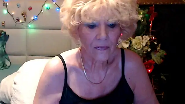HappyWomanOn online show from 06-10-26, 09:52