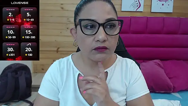 Katha Marck online show from 12-17-24, 02:44