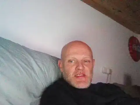 davigochi77bcn online show from 03-02-25, 09:54