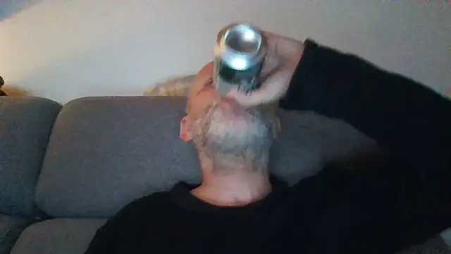 davigochi77bcn online show from 12-18-25, 09:10