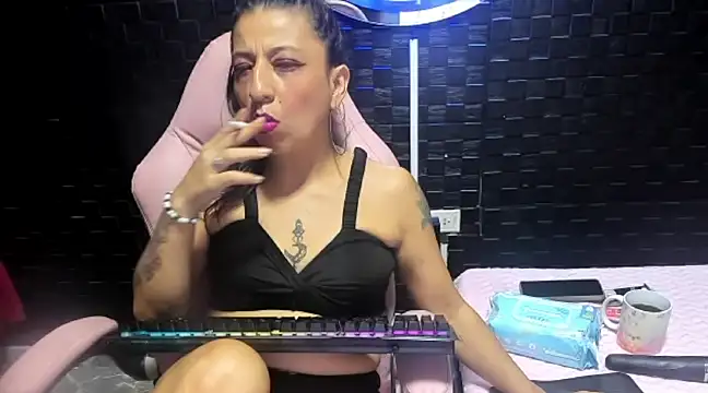 Snapshot of mature_sexi40 chatting on 03-18-25, 11:53 mature sexi40 online show from 03-18-25, 11:53