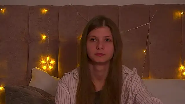 AudreyBarlow online show from 12-14-24, 01:38