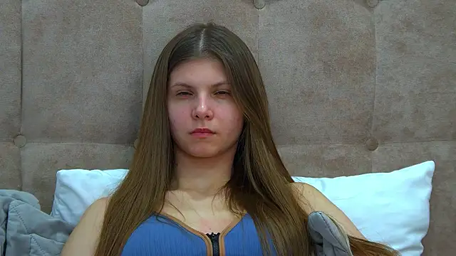 AudreyBarlow online show from 02-19-25, 03:38