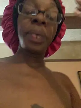 Snapshot of Jasmine_FullsShine chatting on 09-18-25, 12:40 Jasmine FullsShine online show from 09-18-25, 12:40