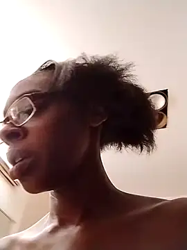 Snapshot of Jasmine_FullsShine chatting on 09-22-25, 12:51 Jasmine FullsShine online show from 09-22-25, 12:51