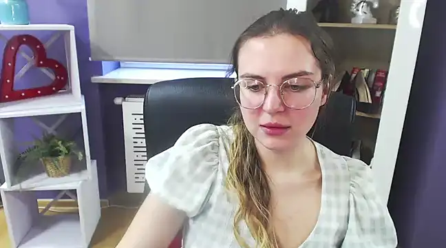 Zoey Erotic online show from 02-06-25, 11:43