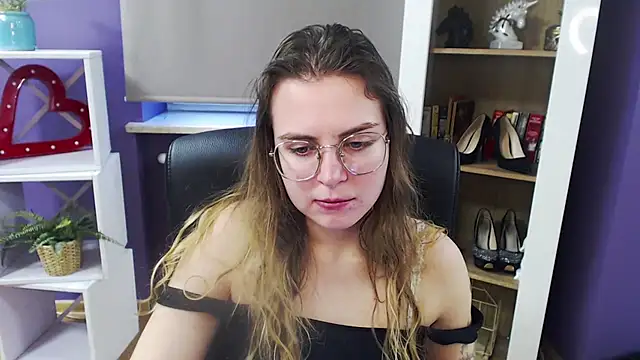 Zoey Erotic online show from 02-13-25, 08:48