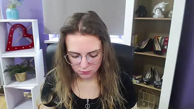 Zoey Erotic online show from 03-20-25, 09:26