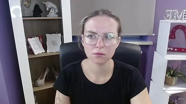 Zoey Erotic online show from 09-23-25, 04:37