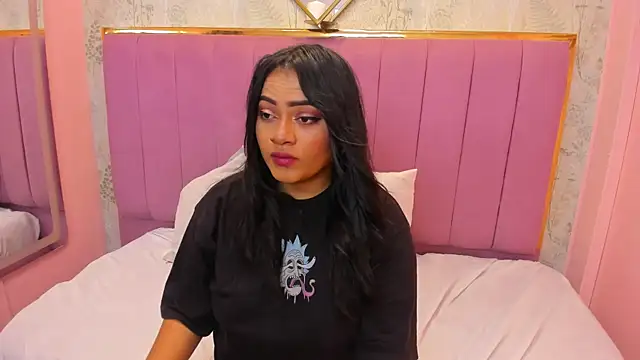 Snapshot of Sariitaa_ chatting on 02-13-25, 11:39 Sariitaa  online show from 02-13-25, 11:39