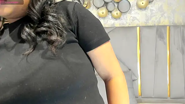 Snapshot of Sariitaa_ chatting on 10-10-25, 03:11 Sariitaa  online show from 10-10-25, 03:11