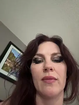 Snapshot of courtneyoccult chatting on 10-04-25, 05:16 courtneyoccult online show from 10-04-25, 05:16