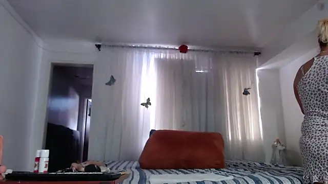 linapalacios online show from 01-17-26, 05:38