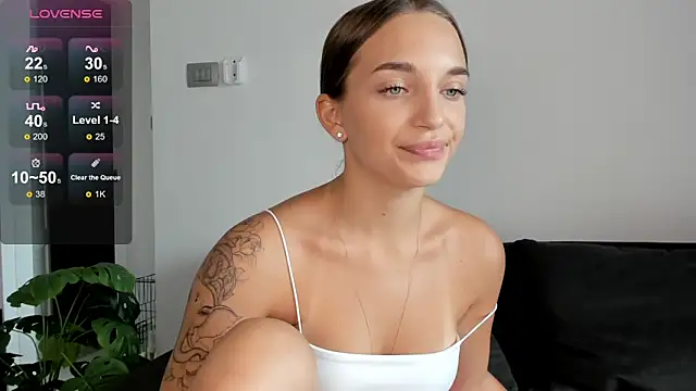 Snapshot of minimaya chatting on 12-14-24, 06:24 minimaya online show from 12-14-24, 06:24