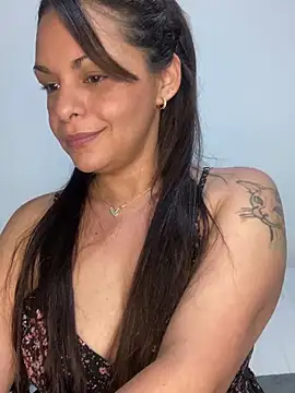 Kataliina online show from 02-24-25, 05:54