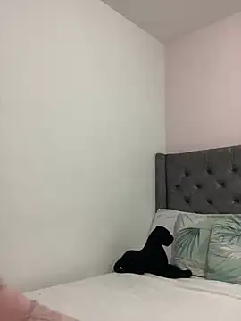 Kataliina online show from 02-25-25, 02:03