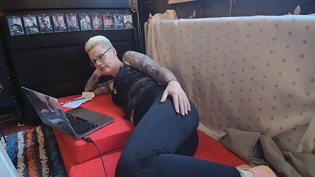 MaryG online show from 01-16-25, 09:37