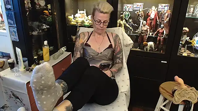 MaryG online show from 01-26-25, 12:33