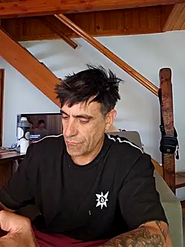 Elnonoykeila77 online show from 03-22-25, 06:14