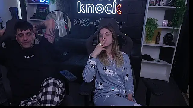 Elnonoykeila77 online show from 09-20-25, 04:08