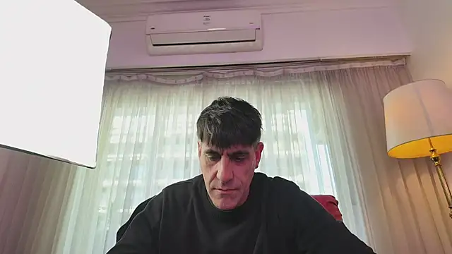 Elnonoykeila77 online show from 05-18-26, 04:35