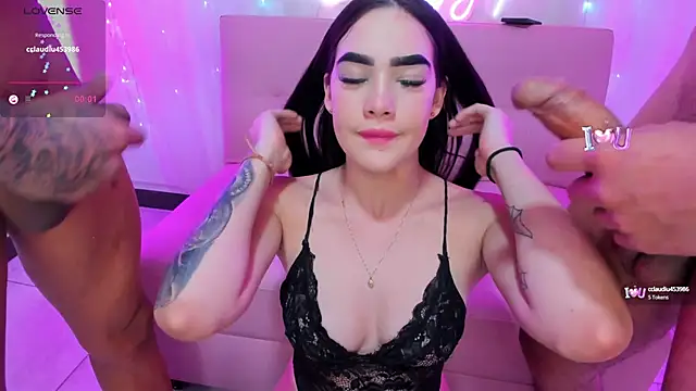 Snapshot of Litzy1_ chatting on 01-17-25, 01:47 Litzy1 online show from 01-17-25, 01:47