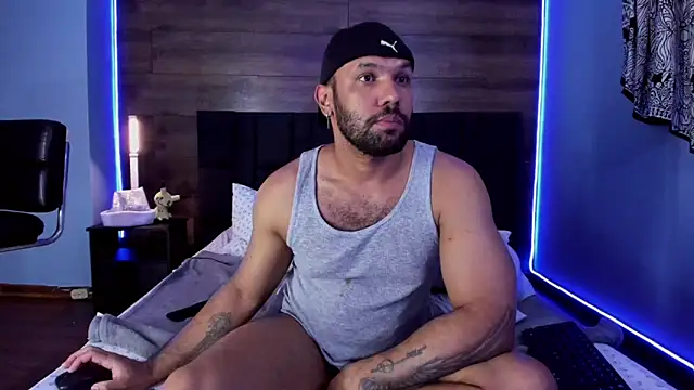 Snapshot of anthonylatynxd chatting on 12-14-24, 02:56 anthonylatynxd online show from 12-14-24, 02:56