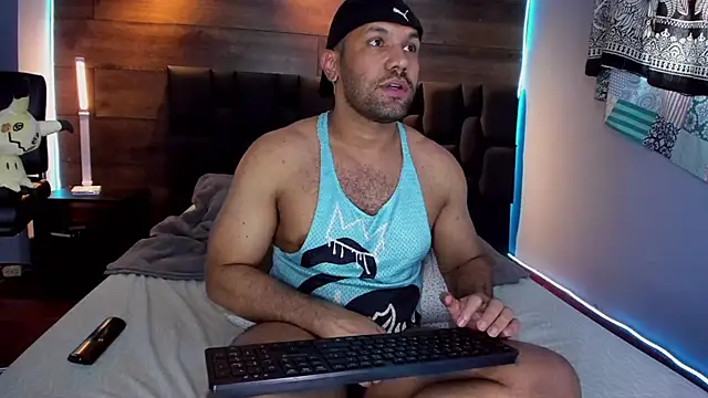 Snapshot of anthonylatynxd chatting on 02-13-25, 10:11 anthonylatynxd online show from 02-13-25, 10:11