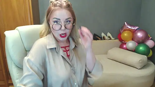 Cute sun online show from 02-28-25, 08:18