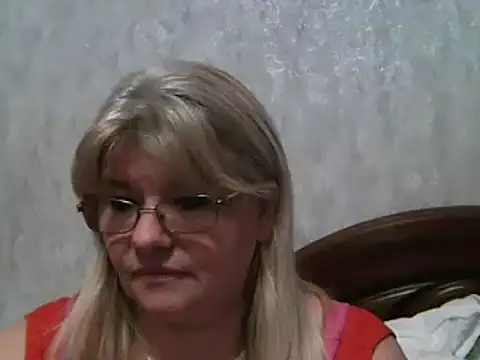 Snapshot of Diana_49 chatting on 02-27-25, 12:02 Diana 49 online show from 02-27-25, 12:02