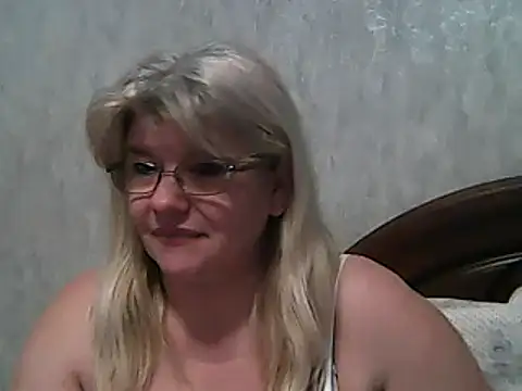 Snapshot of Diana_49 chatting on 03-14-25, 01:46 Diana 49 online show from 03-14-25, 01:46