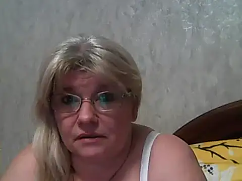 Snapshot of Diana_49 chatting on 03-16-25, 10:55 Diana 49 online show from 03-16-25, 10:55