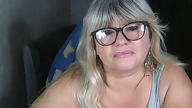 Snapshot of Diana_49 chatting on 11-01-25, 08:16 Diana 49 online show from 11-01-25, 08:16