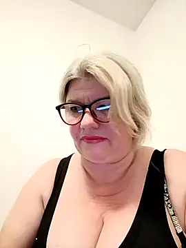 Diana 49 online show from 04-12-26, 07:35