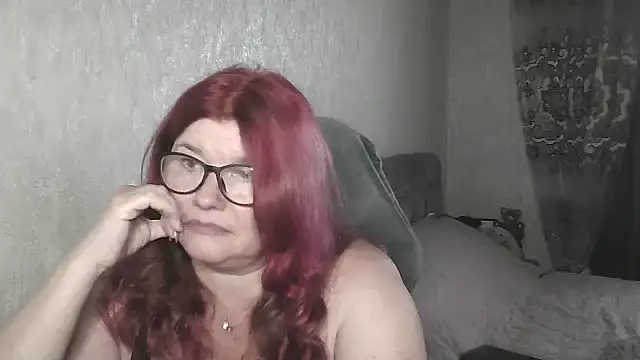 Snapshot of Diana_49 chatting on 06-08-26, 07:53 Diana 49 online show from 06-08-26, 07:53