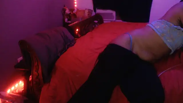 Snapshot of trophyboi69 chatting on 03-23-26, 04:49 trophyboi69 online show from 03-23-26, 04:49